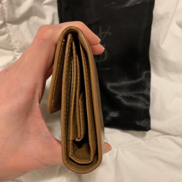 YSL tri fold wallet - Picture 7 of 7